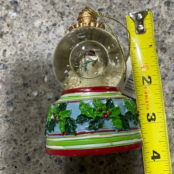 Wind-up Musical Snow Globe Christmas Tree Ornaments - Picture 6 of 7